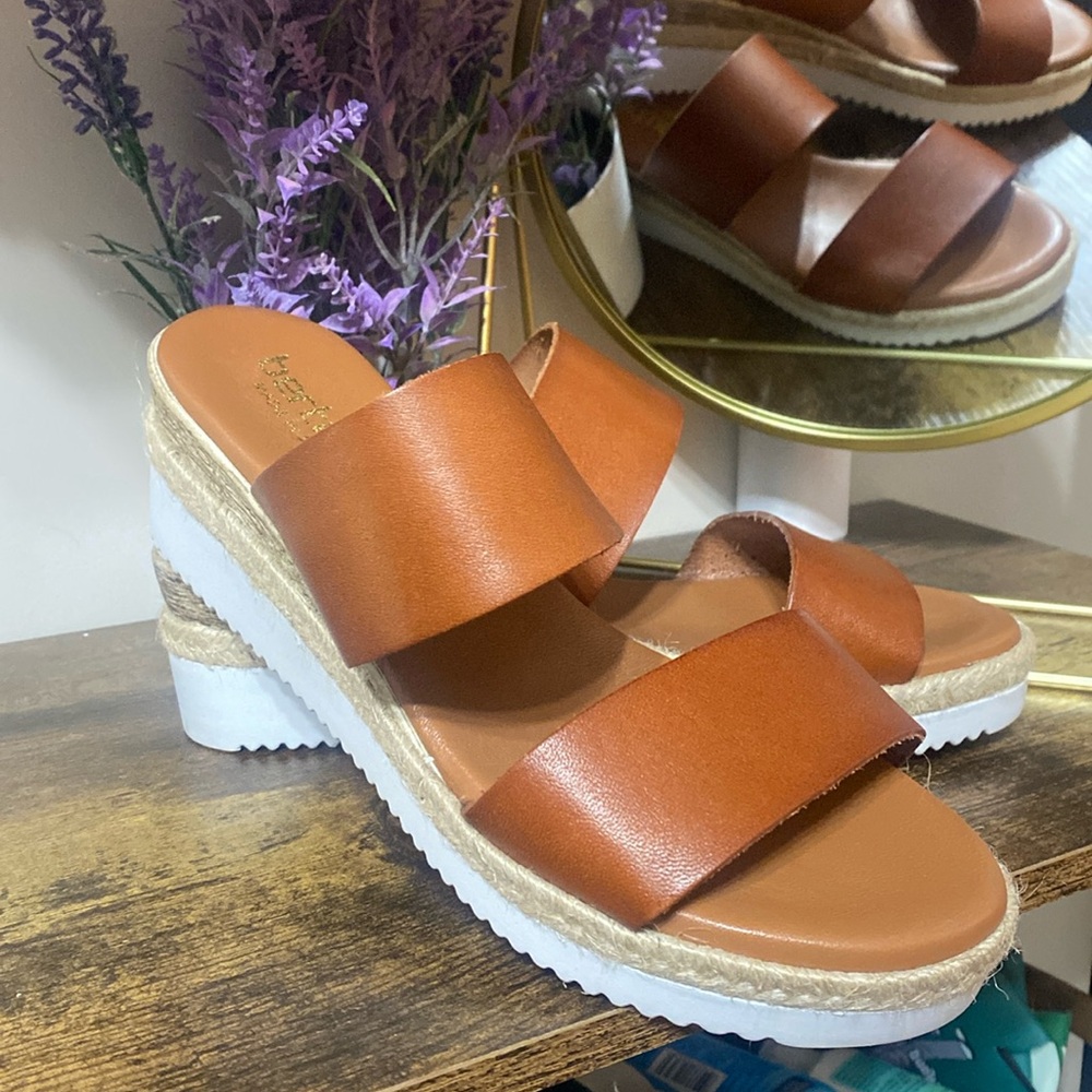 Bertuchi 2 Strap Sandal